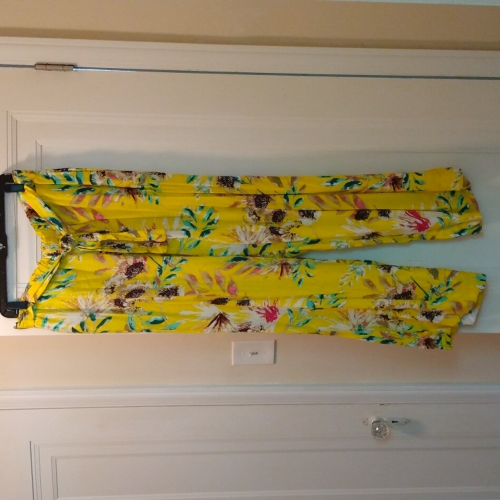 Yellow multi color Rayon pants size 18/20 by Ashley Stewart.